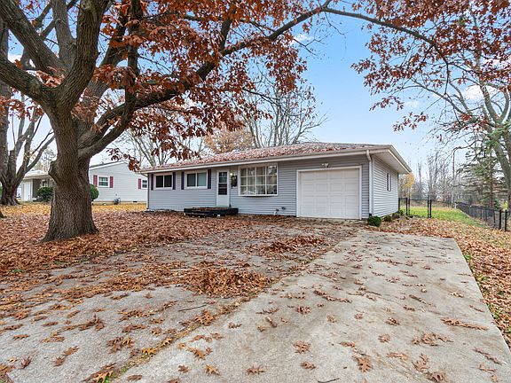 2nd image of 418 Standish Dr