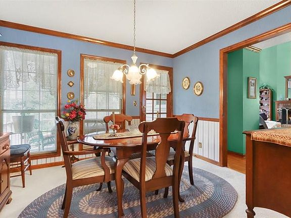 3rd image of 2695 Piedmont Oak Dr