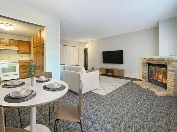 7624 157th St W APT 104, Apple Valley, MN 55124