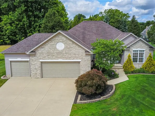 7520 Hunting Lake Dr, Concord Township, OH 44077
