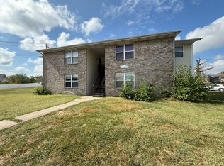 115 Hillside Ln, Belleville, IL 62223