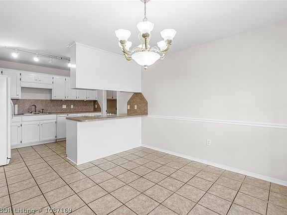 4th image of 117 N 43rd St