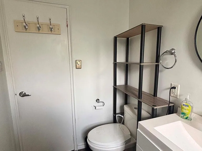 136 Scanlon Ave #12 — Photo 6