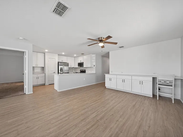 1032 Worshan Ter — Photo 26