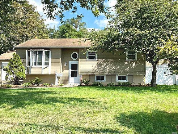 2nd image of 2719 Kane Ave