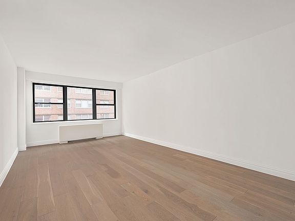 4th image of 10 W 15th St APT 913