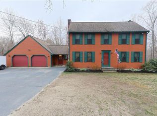 340 Donahue Rd, Pascoag, RI 02859
