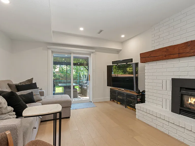 145 Shirley Ave — Photo 37