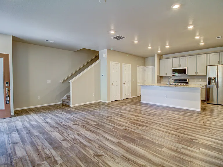 13811 Vispo Way — Photo 7
