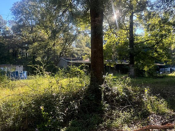 3rd image of 350 Durand Rd