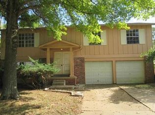 2864 Gettysburg Dr, Saint Louis, MO