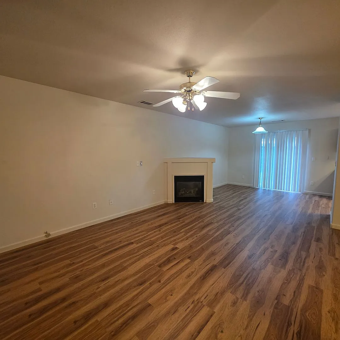 *Move In Special $500 Off First Months Rent*3 Bed 2 Bath House Located In The Ravenwood Subdivisi... — Photo 4