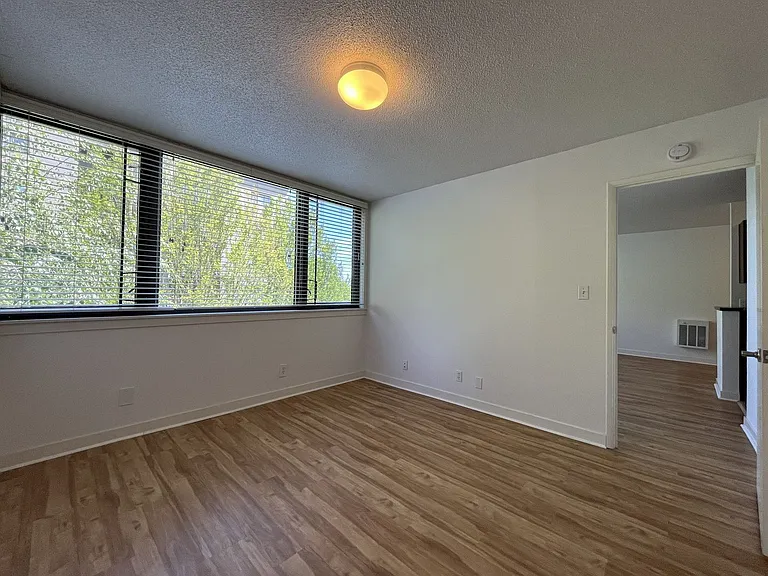 2020 SW Main St #602 — Photo 16