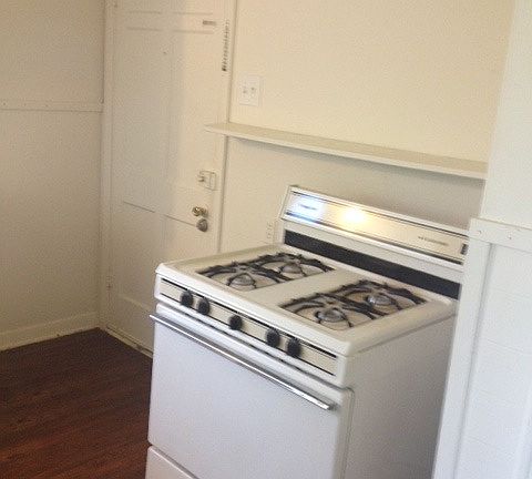 2nd image of 109 W Oakview Pl APT 4