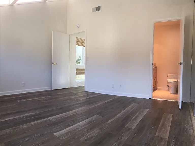 2nd Bedroom Suite
