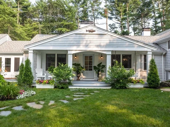 45 Driftwood Dr, Duxbury, MA 02332
