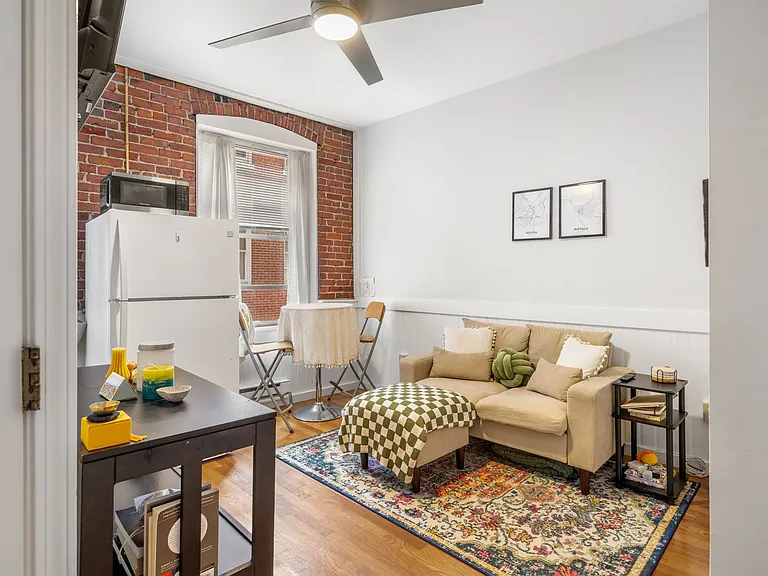 11 Unity St #3 — Photo 1
