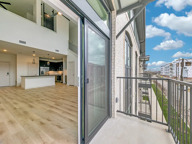 Burnett Lofts at Bishop Ridge — Photo 48