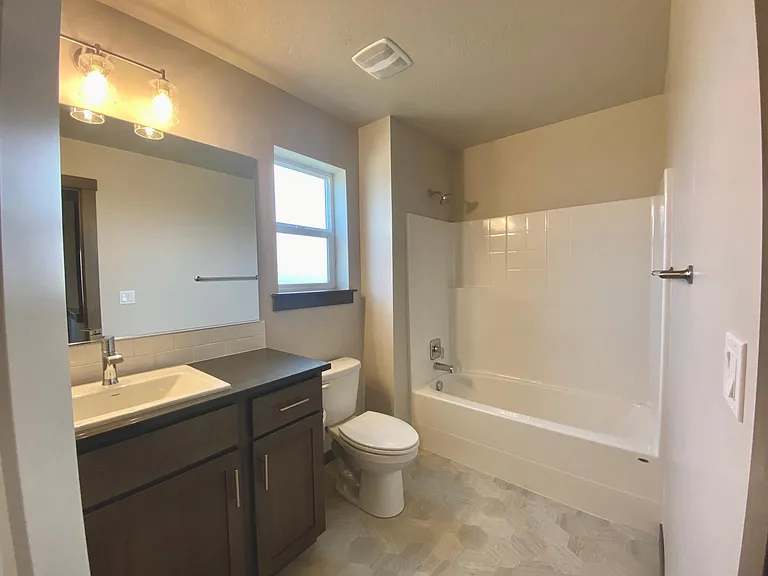 4354 N Donovan Ln — Photo 17