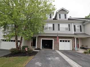 3 Country Club Dr, Middletown, NY 10940