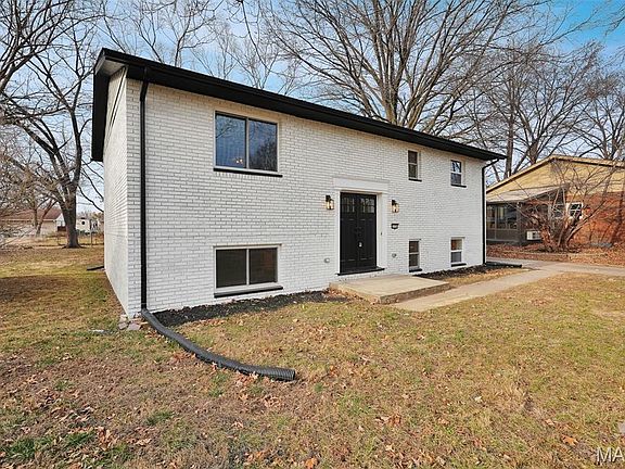 3rd image of 3124 Yale Dr