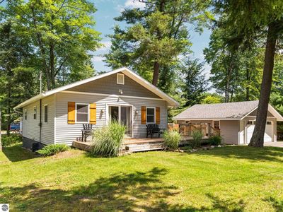 103 Poplar Ct, Cadillac, MI, 49601