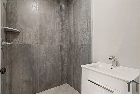 818 Diamond St #D — Photo 31