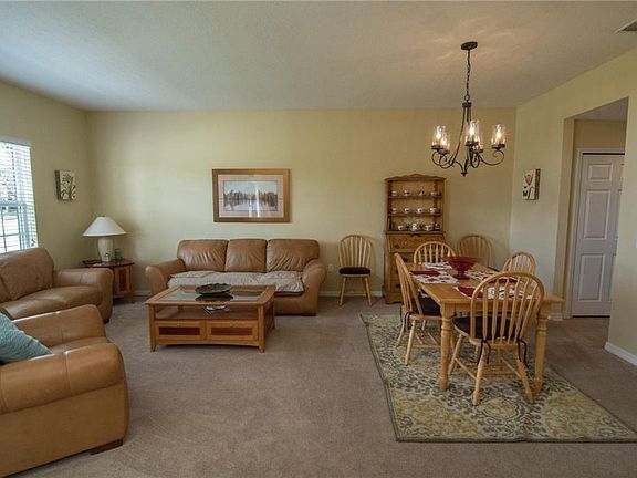 4th image of 556 Wax Palm Ln