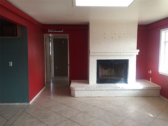 2nd image of 8715 Orion Pl