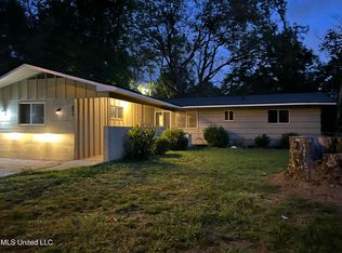 338 Queen Julianna Ln, Jackson, MS 39209