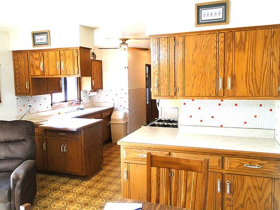 5th image of 1000 Rosary Ln
