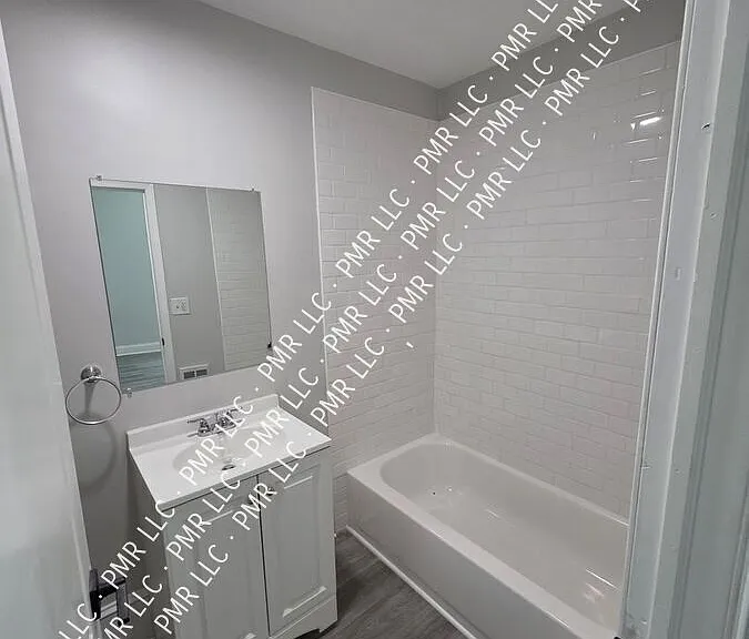 5028 N 12th St #2 — Photo 4