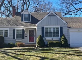 5452 Chadwick Rd, Fairway, KS 66205