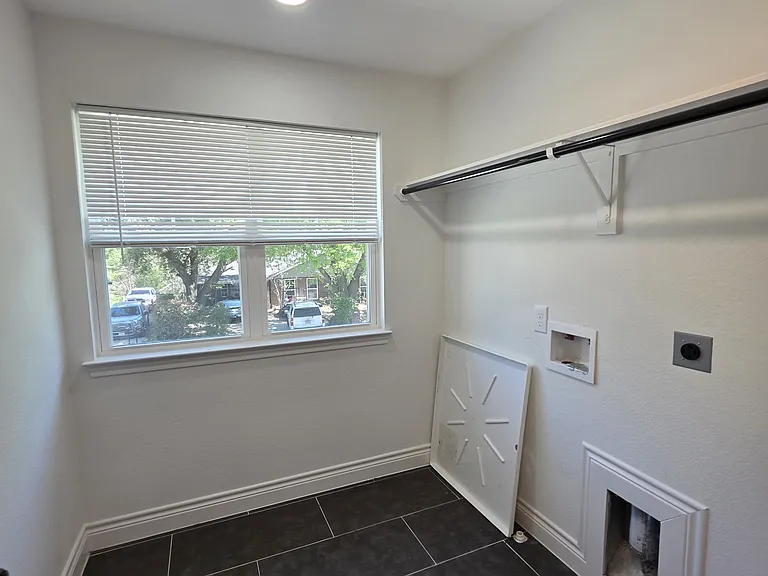 105 N Creek Dr #A/B — Photo 23