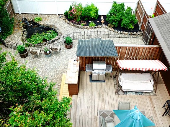 3rd image of 1740 1st Ave