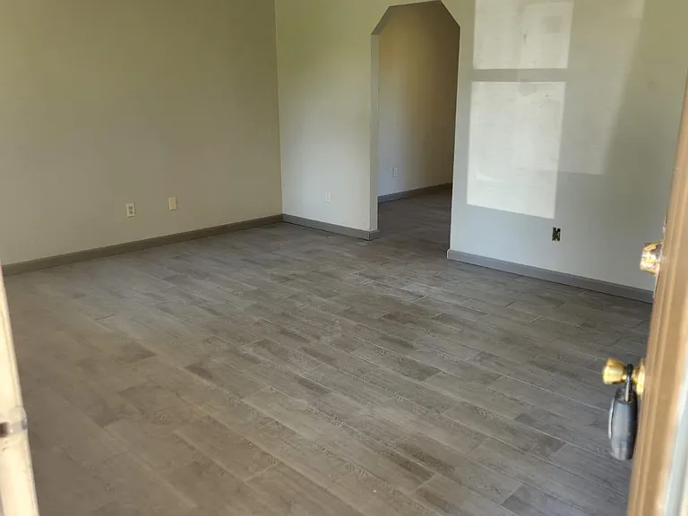 1017 Inverness Rd — Photo 4