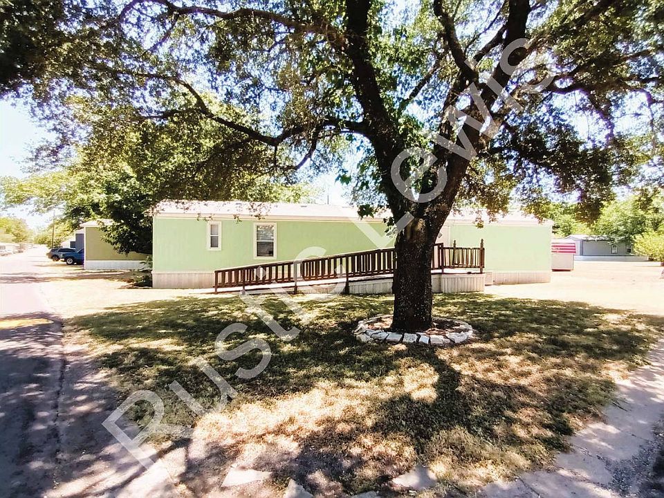 1st image of 208 Maple St