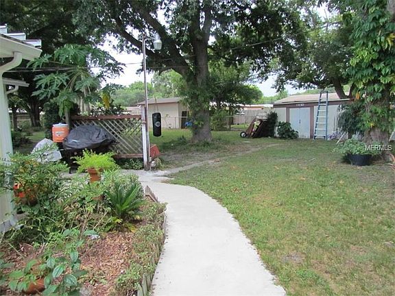 3rd image of 5622 Crest Hill Dr