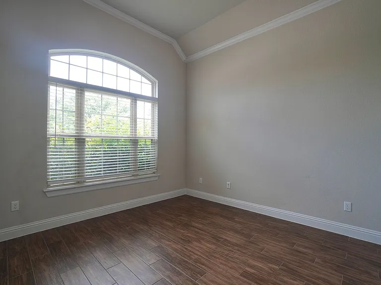 6650 Verona Pl — Photo 24