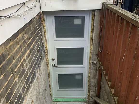 3rd image of 76 Bellwoods Ave #Basement