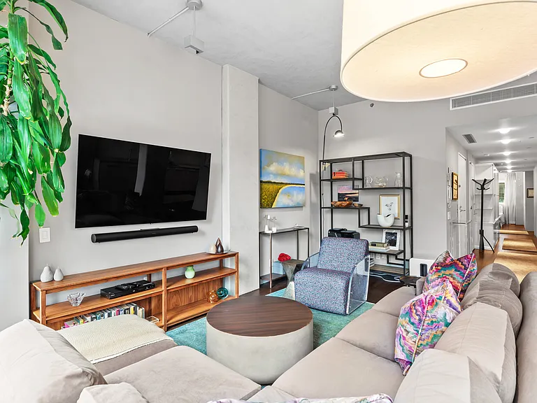 519 W 23rd St #3 — Photo 8