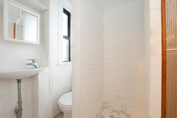 Rented by R New York | media 10