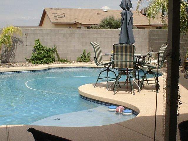 Beautiful pool/patio