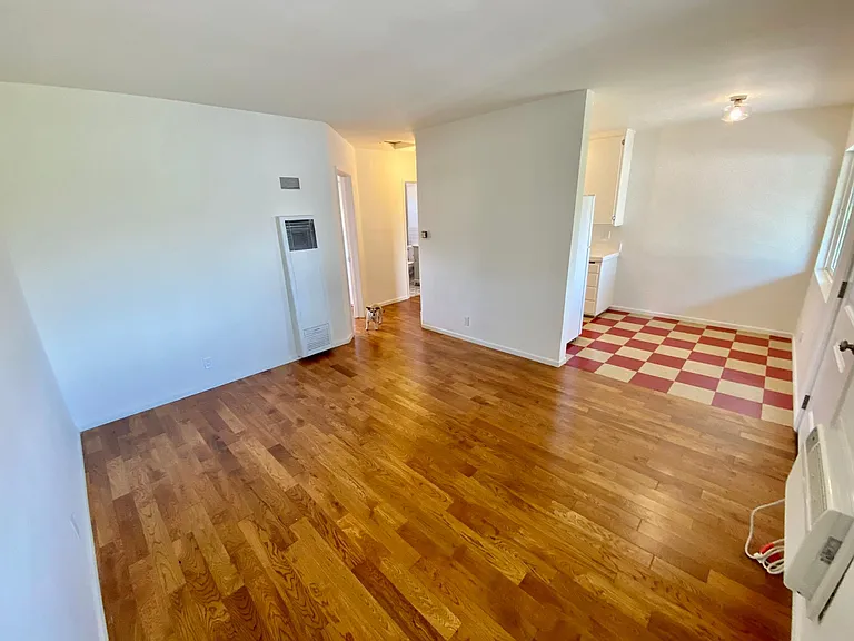 5829 Cartwright Ave #4 — Photo 2