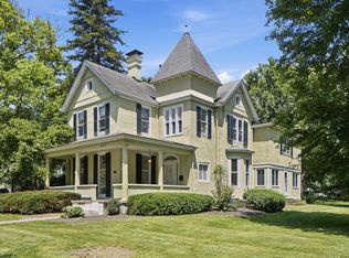 302 Oxford Ave, Terrace Park, OH 45174
