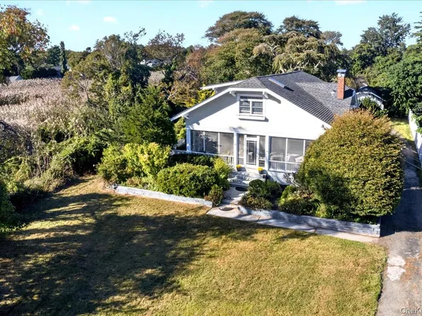 81 Oak Road, Bayport, NY 11705