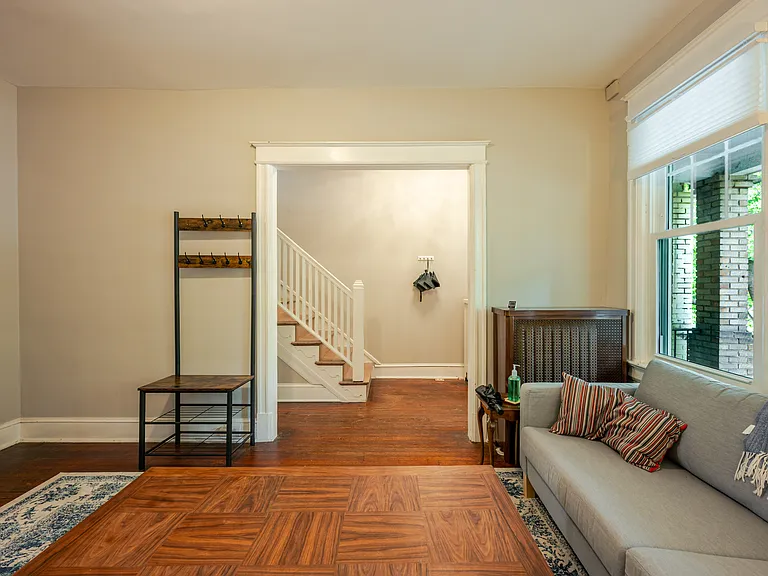 505 Kentucky Ave SE — Photo 3