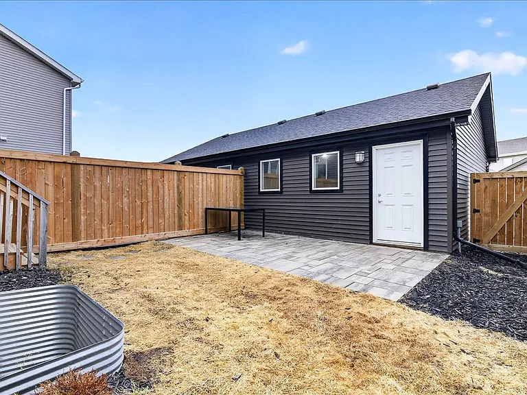 535 Paterson Way SW — Photo 48