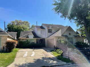 12915 Ashford Knoll Dr, Houston, TX 77082