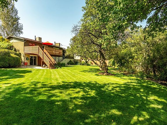 3rd image of 4665 S Crestfield Dr